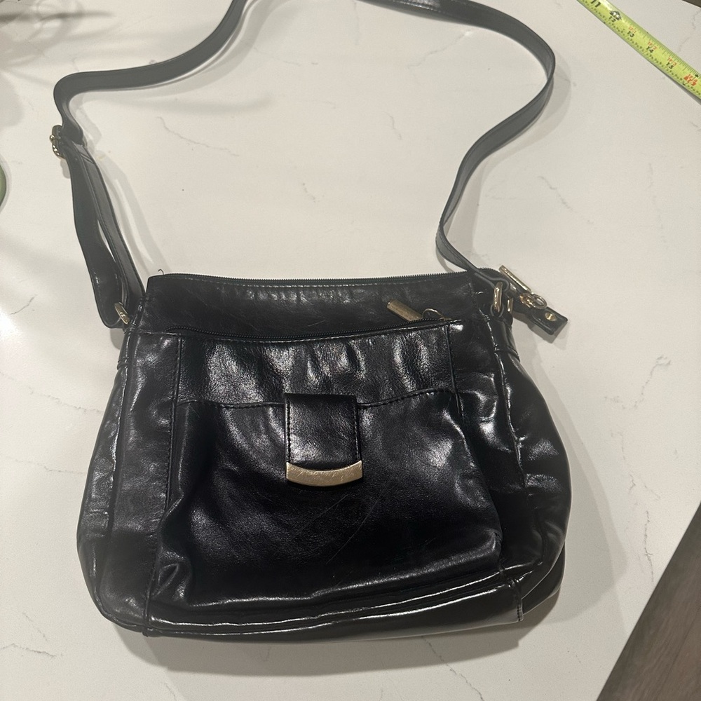 GIANI BERNINI  Black Leather Shoulder Bag